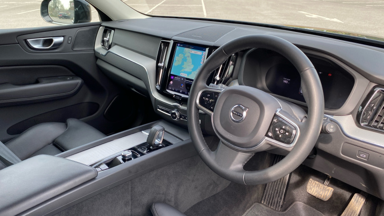 Volvo XC60 2.0 B5P Plus Dark 5dr AWD Geartronic Petrol Estate